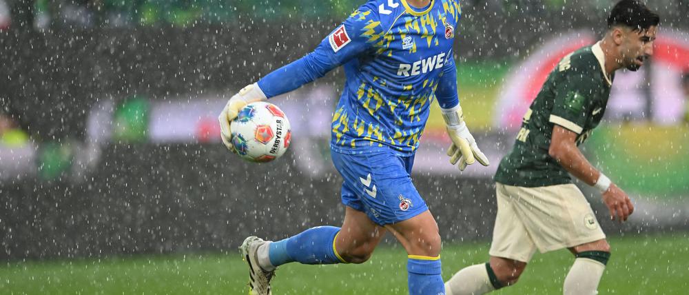 Beim Bundesligaspiel zwischen Wolfsburg und Köln sorgte ein Unwetter für eine Unterbrechung