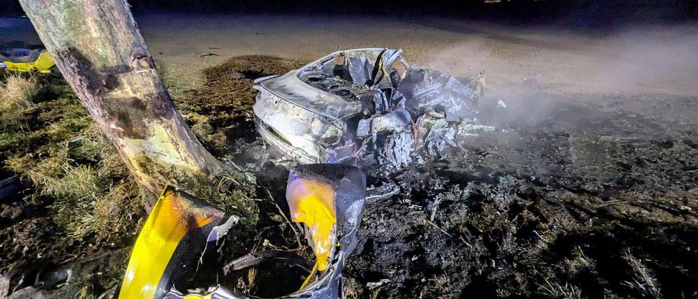 Drei Menschen starben bei diesem Autounfall. (Handout)