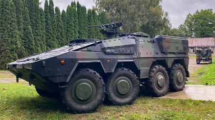Litauen, Panevezys: Ein Radpanzer Boxer steht auf dem Übungsgelände im Rahmen der Übung „Grand Eagle“