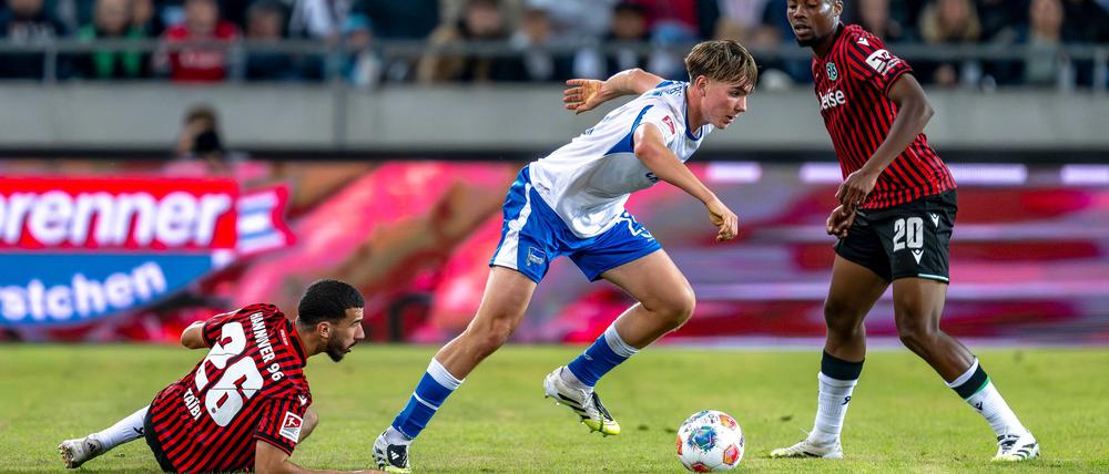 Kennet Eichhorn ist der jüngste Startelf-Spieler der Zweitliga-Historie. 