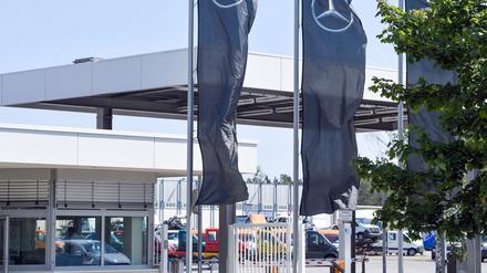 Die IG Metall setzt sich mit einer Aktion für den Erhalt des Werks von Mercedes-Benz in Ludwigsfelde ein, in dem derzeit Sprinter hergestellt werden (Archivbild).