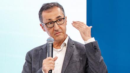 Cem Özdemir (Grüne) im Gespräch mit Stephan-Andreas Casdorff beim Tagesspiegel Genussmarkt am 14. September 2025 in Berlin