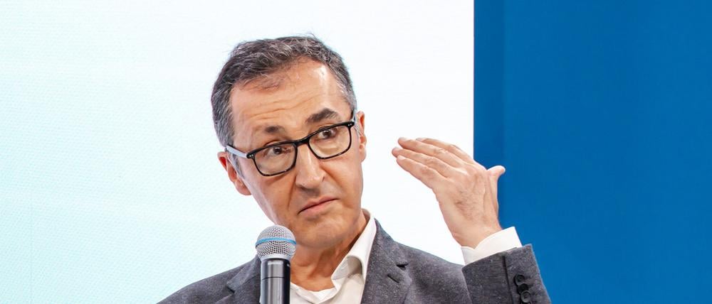 Cem Özdemir (Grüne) im Gespräch mit Stephan-Andreas Casdorff beim Tagesspiegel Genussmarkt am 14. September 2025 in Berlin