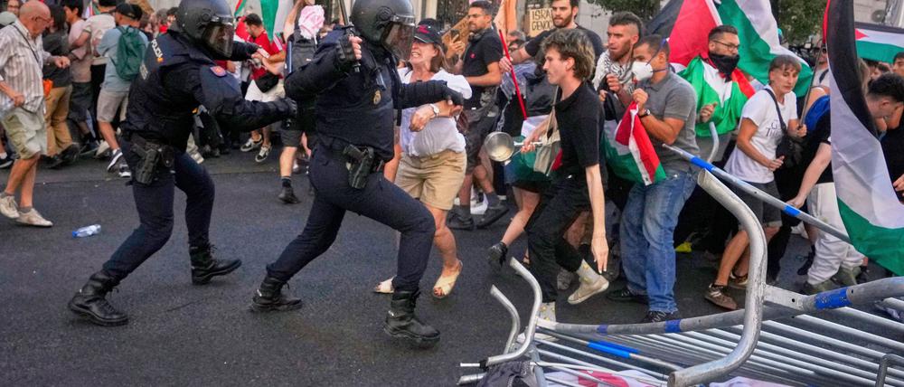 Es kam zu Zusammenstößen zwischen Polizei und Demonstranten.