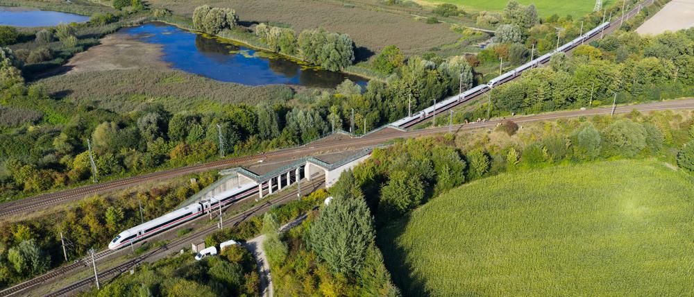 Auf der Bahnstrecke zwischen Hannover und Berlin kommt es zu Verspätungen und Zugausfällen.