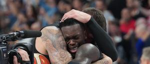 DBB-Kapitän Dennis Schröder und Daniel Theis kennen sich seit Kindertagen.