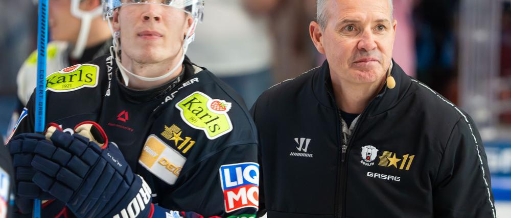 Jonas Müller und Cheftrainer Serge Aubin von den Eisbären Berlin können einen weiteren denkwürdigen Sieg in Köln feiern.