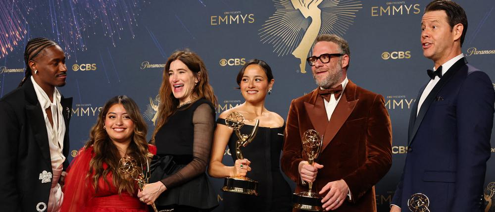 Der starbesetzte Cast der Emmy-Abräumerserie „The Studio“.