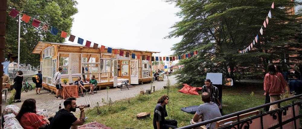 Hotel Continental – Artspace in Exile ist ein Projekt des Kunstverein ogalala kreuzberg e.V.
