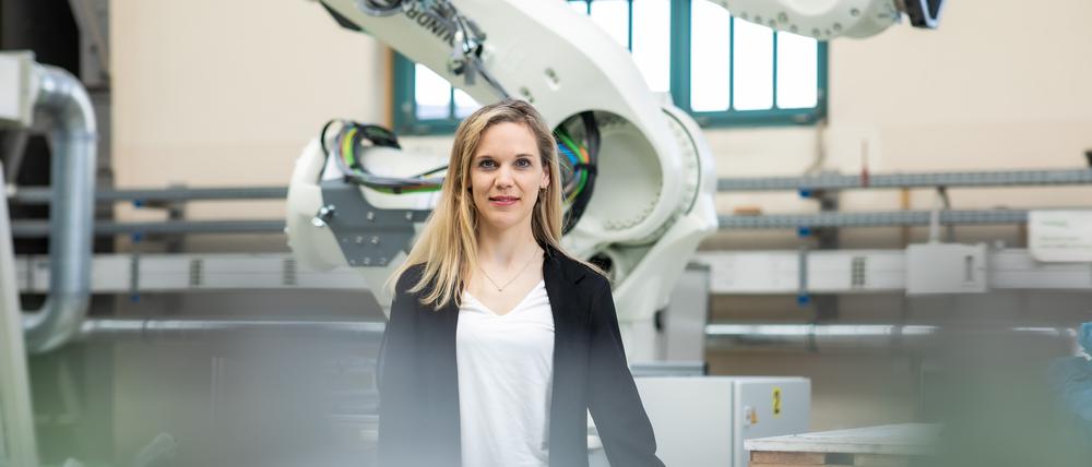 Inka Mai leitet den Fachbereich Robotergestützte Fertigung der gebauten Umwelt an der TU Berlin.