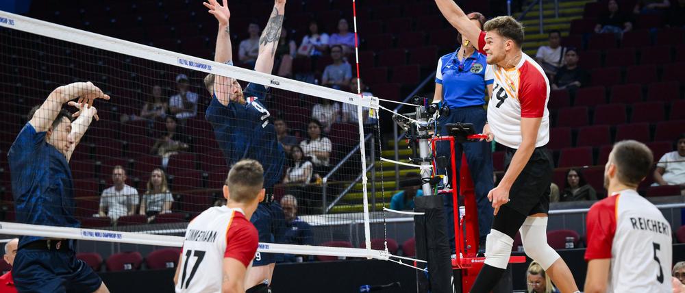Die deutschen Volleyballer erfüllten die Pflichtaufgabe.