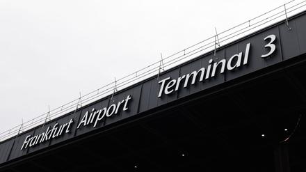 Bevor das neue Terminal in Betrieb geht, plant der Flughafenbetreiber Fraport einen Testlauf. (Archivbild)