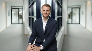 Er soll seiner Partei zu neuem Profil verhelfen: SPD-Generalsekretär Tim Klüssendorf wurde im Juni auf dem Bundesparteitag mit 91 Prozent der Stimmen ins Amt gewählt.
