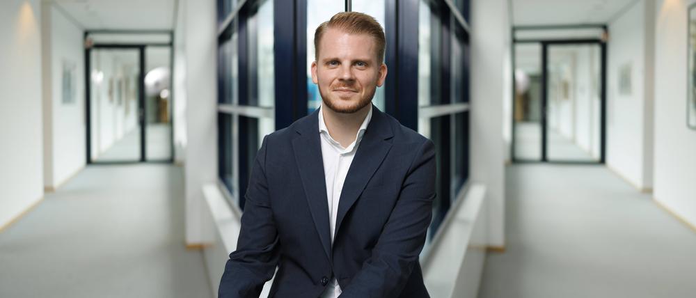 Er soll seiner Partei zu neuem Profil verhelfen: SPD-Generalsekretär Tim Klüssendorf wurde im Juni auf dem Bundesparteitag mit 91 Prozent der Stimmen ins Amt gewählt.