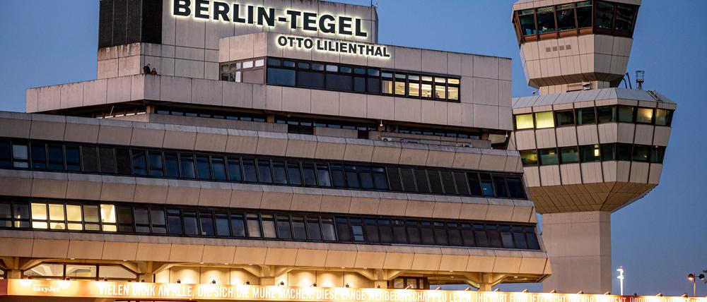 Im Terminal A des früheren Flughafens Tegel sollen Teile der Berliner Hochschule für Technik unterkommen - die Sanierung dauert aber länger als geplant. (Archivbild)