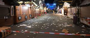 Ein Blick auf den abgesperrten Weihnachtsmarkt in Magdeburg (Archivbild)