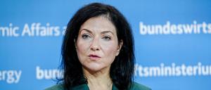 Ministerin Reiche will bei der Energiewende die Kosten auf den Prüstand stellen.