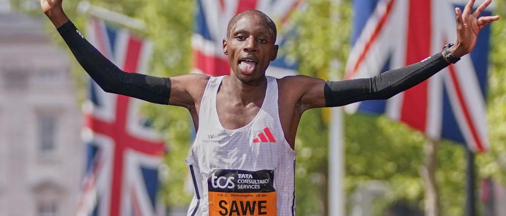 London-Sieger Sabastian Sawe tritt am Sonntag beim Berlin-Marathon an. (Archivbild)