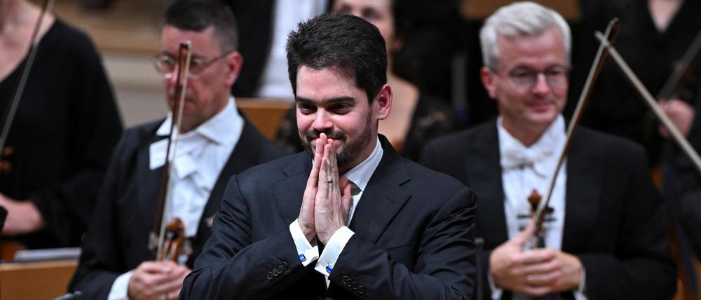 Dirigent Lahav Shani im Konzerthaus Berlin.