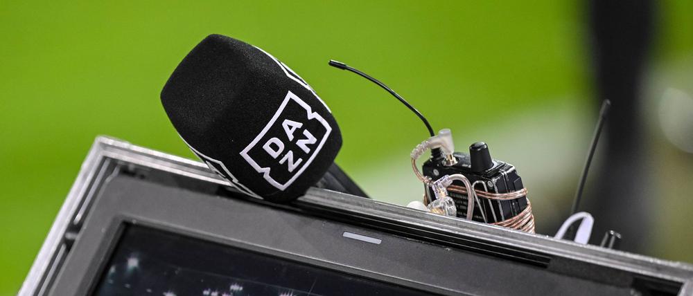 Dazn überträgt viele Spiele der Fußball-Bundesliga und der Champions League.