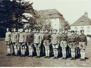 Appell auf dem Hof der Napola Potsdam, circa 1940.