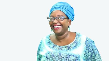 Stella Nyanzi, kam in Uganda zwei Mal ins Gefängnis und wurde gefoltert. Mit ihren Kindern lebt sie jetzt in Bayern. 