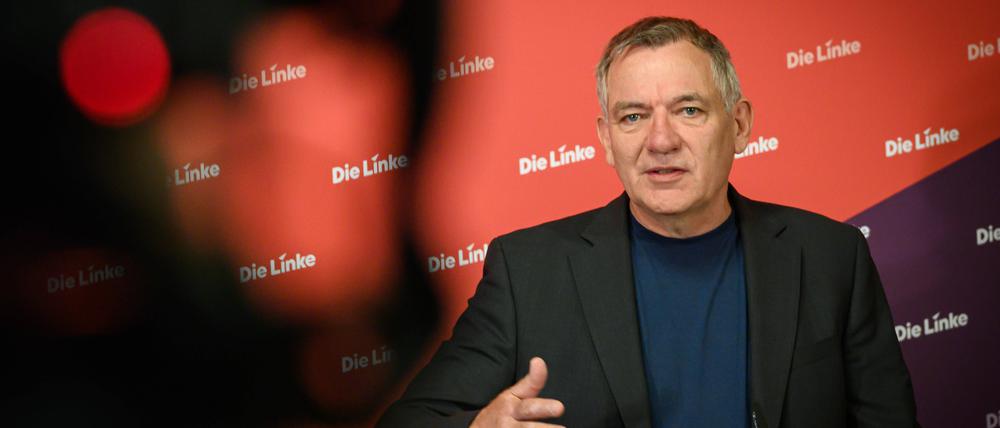 Streeck stelle hart arbeitende Menschen als Schmarotzer dar, meint Linken-Chef Jan van Aken. 