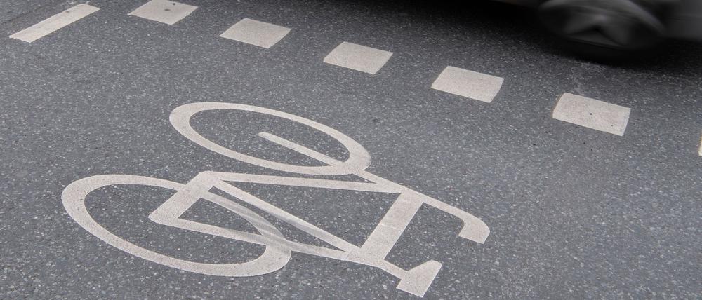 Unfall mit Auto auf Radweg in Potsdam (Symbolbild)
