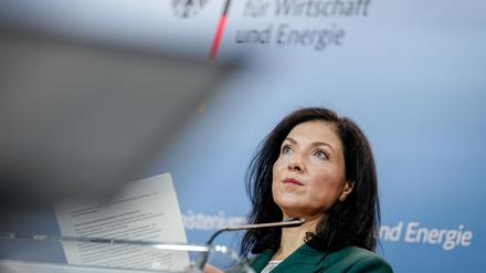 Die Energiewende funktioniert nur mit Versorgungssicherheit und bezahlbaren Kosten, warnt Reiche – „ungesteuerter Ausbau“ und Gratis-Erneuerbare seien unrealistisch.