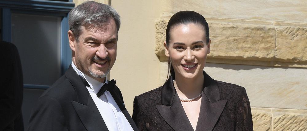 Markus Söder und seine Tochter Gloria-Sophie Burkandt bei der Eröffnung der Bayreuther Festspiele am 25. Juli 2025 im Festspielhaus in Bayreuth.