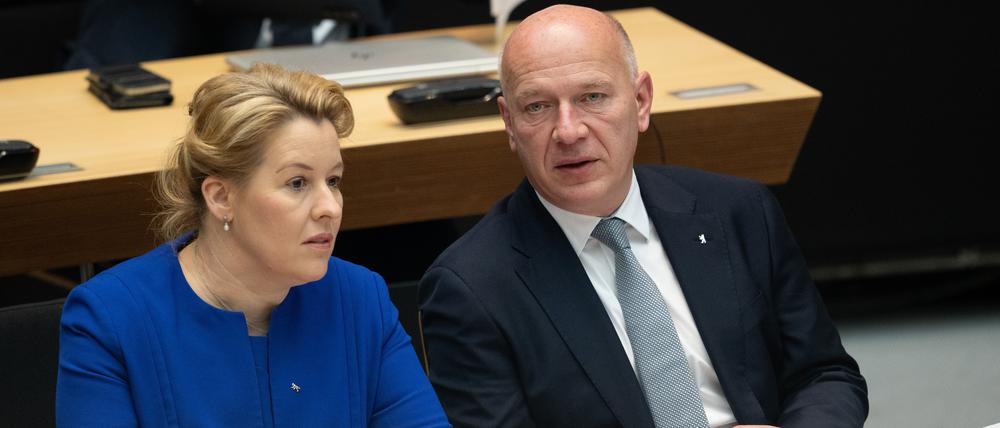 Laut einer aktuellen Umfrage könnten Kai Wegner (CDU) und Franziska Giffey (SPD) die schwarz-rote Koalition in Berlin nicht fortsetzen.