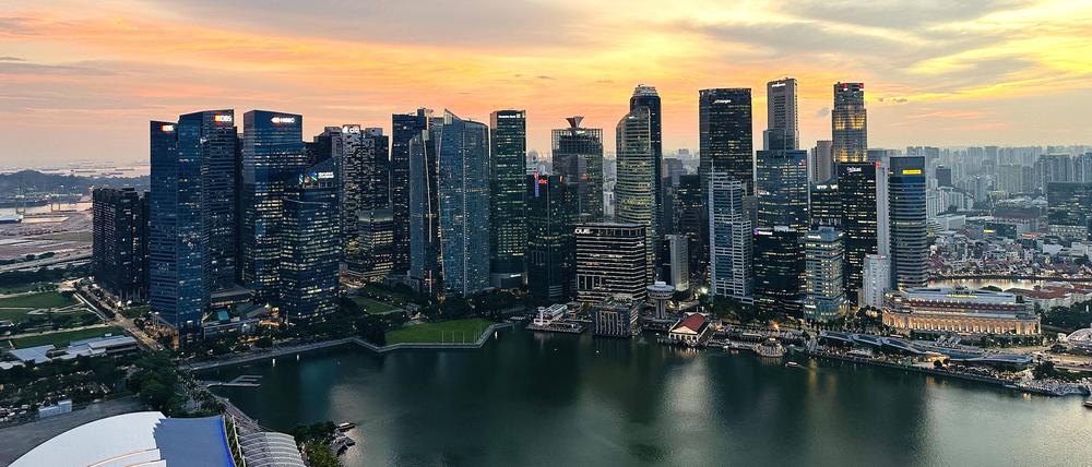 Die Skyline von Singapur.