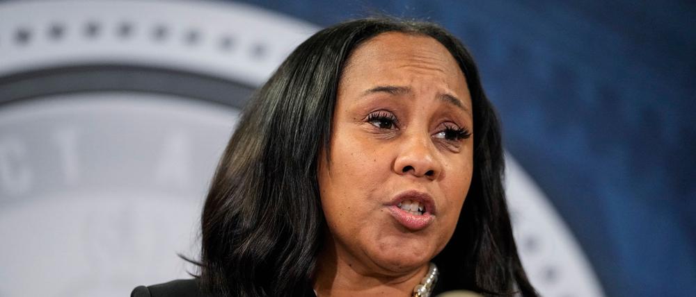 US-Staatsanwältin Fani Willis während einer Pressekonferenz in Atlanta. 