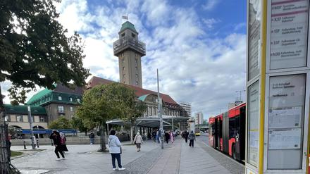 Blick auf das Rathaus Spandau. 