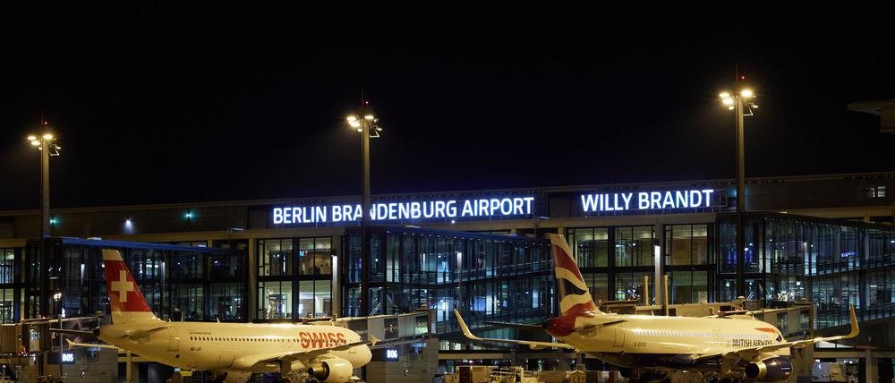 Zwischen Mitternacht und 5.00 Uhr ruht der reguläre Flugbetrieb am BER. (Archivbild)