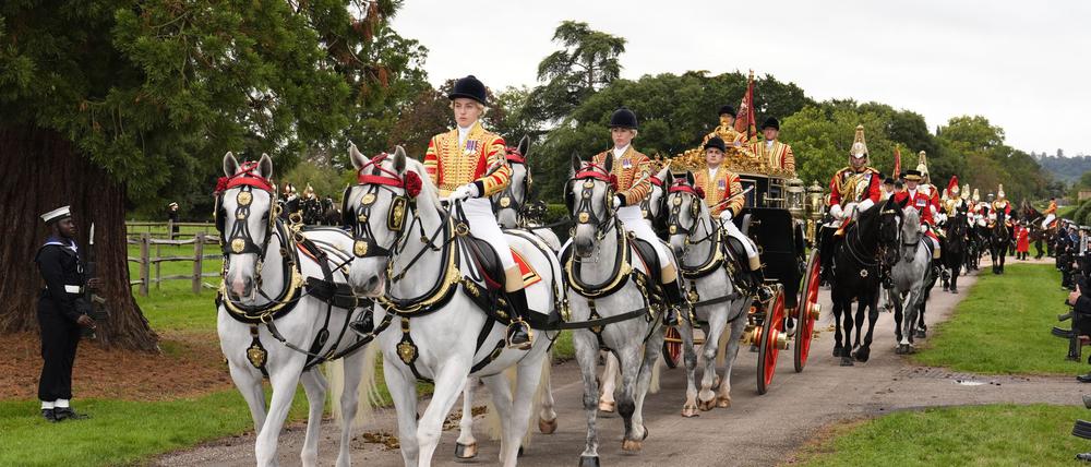 Kutschenprozession zum Schloss Windsor.