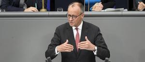 Friedrich Merz in der 24. Sitzung des 21. Deutschen Bundestages im Reichstagsgebäude.