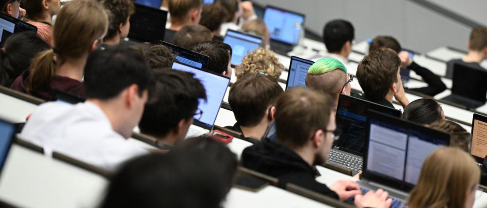 Jeder zehnte Abschluss entfiel auf das Lehramt. (Archivbild)