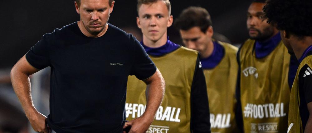 Die DFB-Elf rutscht nach der Niederlage in der Slowakei in der Weltrangliste ab.