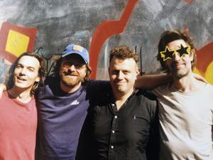 Die Berliner Band Die Höchste Eisenbahn schreibt alltagstaugliche Ohrwürmer.