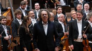 Pascal Dusapin dankt den Berliner Philharmonikern für eine ekstatische Aufführung.