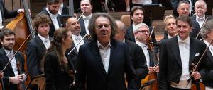 Pascal Dusapin dankt den Berliner Philharmonikern für eine ekstatische Aufführung.