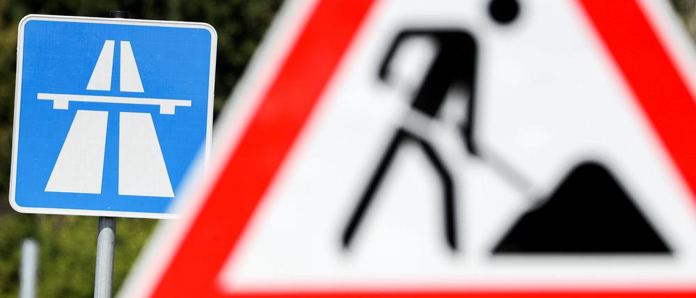 Wegen einer milliardenschweren Finanzlücke könnte beim Aus- und Neubau vieler Autobahnen eine Verzögerung drohen.