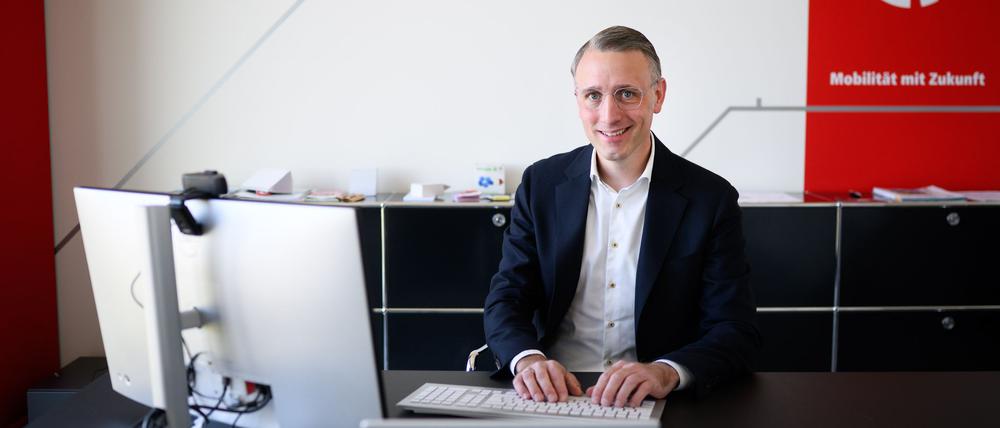 Der neue VBB-Chef Christoph Heuing geht davon aus, dass die Tickets für Busse und Bahnen auch in den nächsten Jahren teurer werden. (Archivbild)