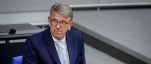Wolfram Weimer, Staatsminister für Kultur und Medien, nimmt an der Sitzung des Bundestags teil. 