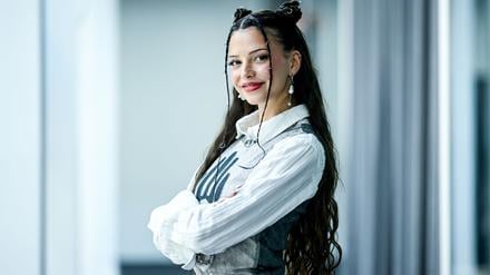 Sängerin Nina Chuba bringt jetzt ihr zweites Studioalbum heraus. 