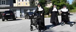 Vom Pflegeheim zurück ins Kloster: Regina (86), Rita (82) und Bernadette (88). 