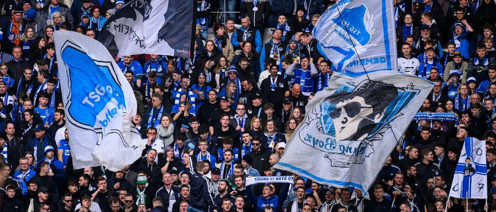 Die TSG Hoffenheim muss zwei Spielerberater wieder ins Stadion lassen.