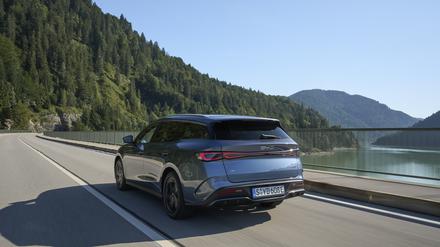 Die Karosserie des BYD Seal 6 DM-i Touring wurde eigens für den europäischen Markt entworfen.