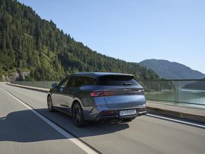 Die Karosserie des BYD Seal 6 DM-i Touring wurde eigens für den europäischen Markt entworfen.